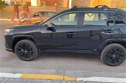 تۆیۆتا ڕاڤ 4